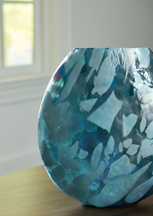 Cartshaw Vase - Holmwood's Furniture & Design Center (Somersworth, NH)