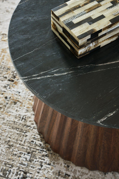 Ceilby Accent Coffee Table - Holmwood's Furniture & Design Center (Somersworth, NH)