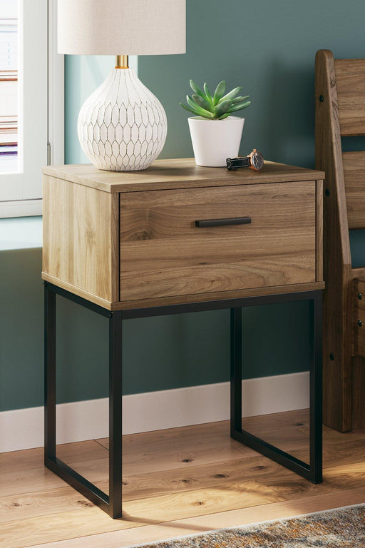 Deanlow Nightstand - Holmwood's Furniture & Design Center (Somersworth, NH)