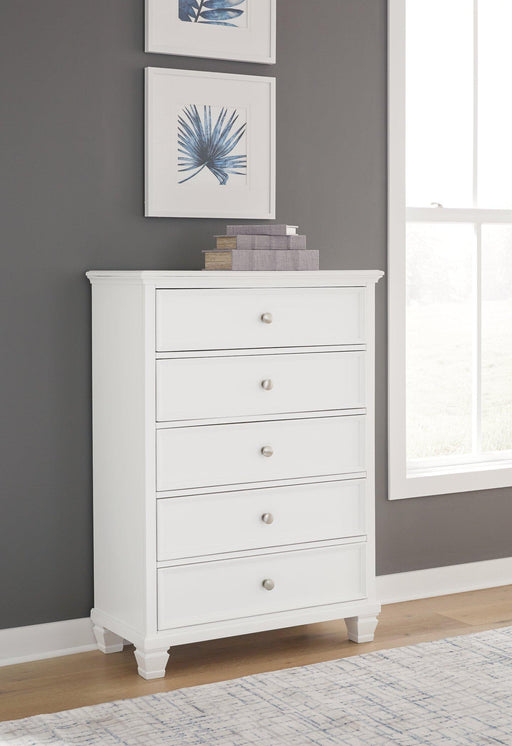 Fortman Chest of Drawers - Holmwood's Furniture & Design Center (Somersworth, NH)