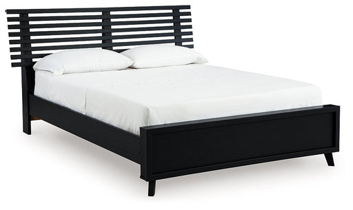 Danziar Slat Bed - Holmwood's Furniture & Design Center (Somersworth, NH)