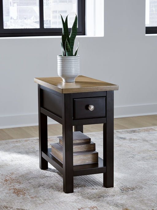 Drazmine Chairside End Table - Holmwood's Furniture & Design Center (Somersworth, NH)