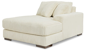 Lindyn Sectional with Chaise - Holmwood's Furniture & Design Center (Somersworth, NH)