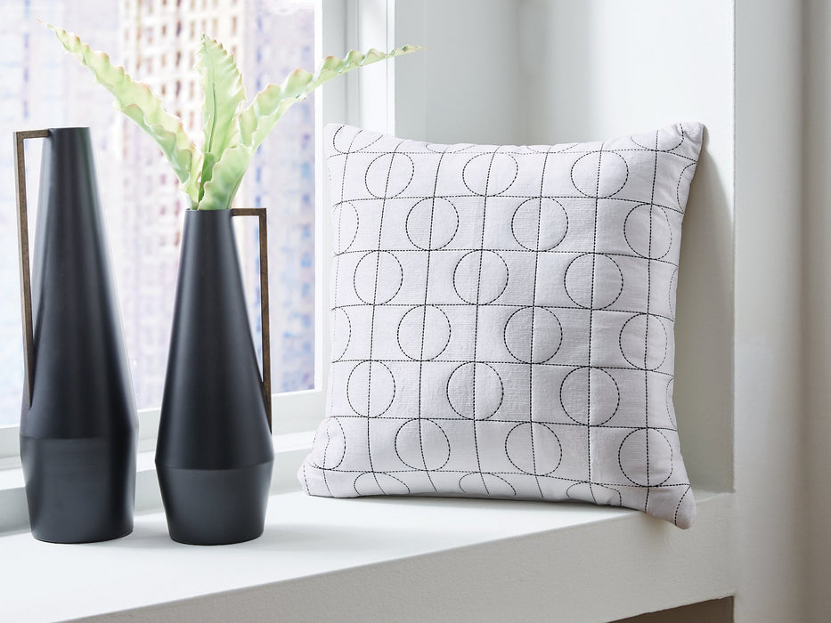 Kydner Pillow (Set of 4) - Holmwood's Furniture & Design Center (Somersworth, NH)
