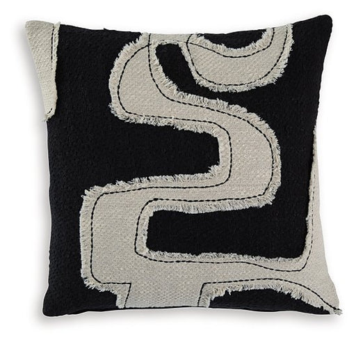 Veerbank Pillow (Set of 4) - Holmwood's Furniture & Design Center (Somersworth, NH)