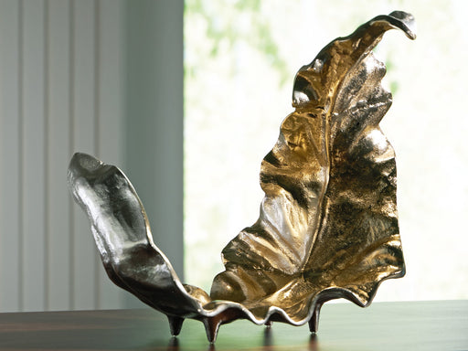 Darinsen Sculpture - Holmwood's Furniture & Design Center (Somersworth, NH)