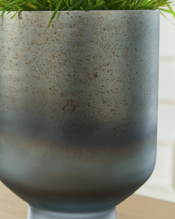 Pennmore Vase - Holmwood's Furniture & Design Center (Somersworth, NH)