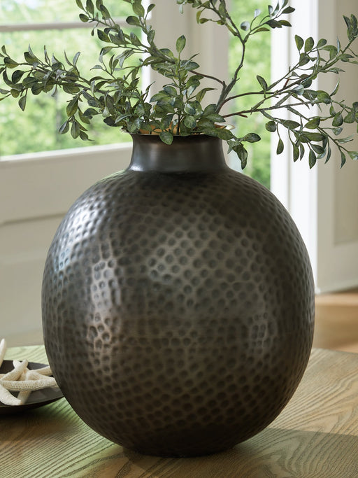 Woody Vase - Holmwood's Furniture & Design Center (Somersworth, NH)