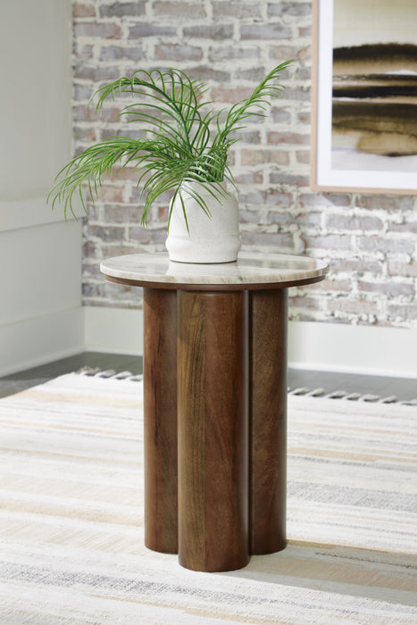 Henfield Accent Table - Holmwood's Furniture & Design Center (Somersworth, NH)