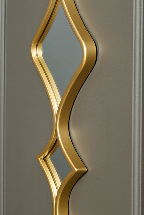 Harriswood Accent Mirror Set (Set of 2) - Holmwood's Furniture & Design Center (Somersworth, NH)