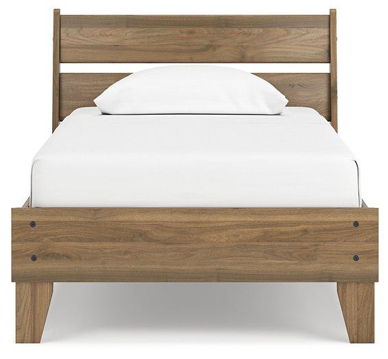 Deanlow Bedroom Package - Holmwood's Furniture & Design Center (Somersworth, NH)