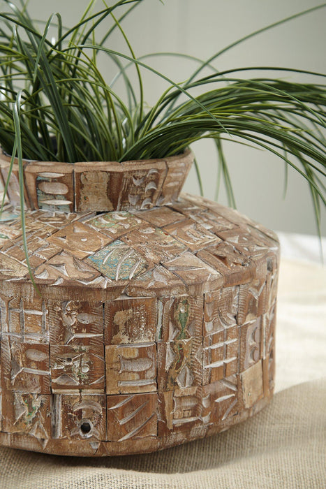 Meltland Vase - Holmwood's Furniture & Design Center (Somersworth, NH)