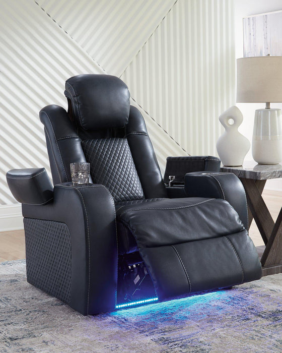Fyne-Dyme Power Recliner - Holmwood's Furniture & Design Center (Somersworth, NH)
