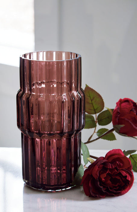 Dorlow Vase - Holmwood's Furniture & Design Center (Somersworth, NH)