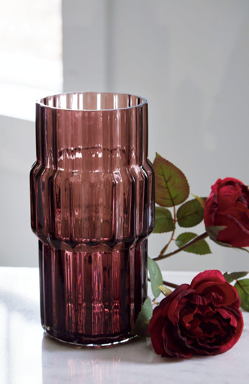 Dorlow Vase - Holmwood's Furniture & Design Center (Somersworth, NH)