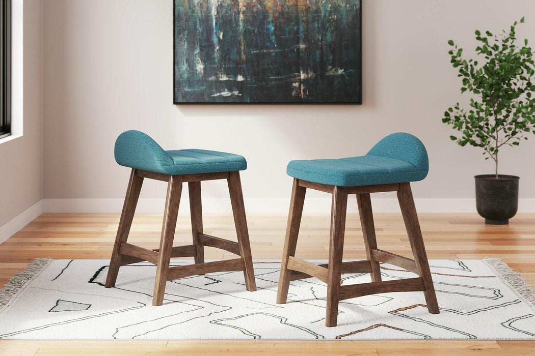 Lyncott Dining Room Set - Holmwood's Furniture & Design Center (Somersworth, NH)
