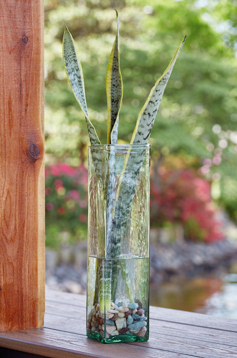 Taylow Vase - Holmwood's Furniture & Design Center (Somersworth, NH)