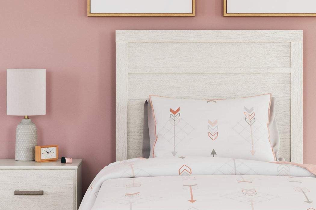 Stelsie Bed - Holmwood's Furniture & Design Center (Somersworth, NH)