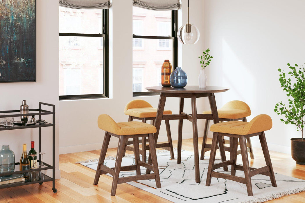 Lyncott Dining Room Set - Holmwood's Furniture & Design Center (Somersworth, NH)