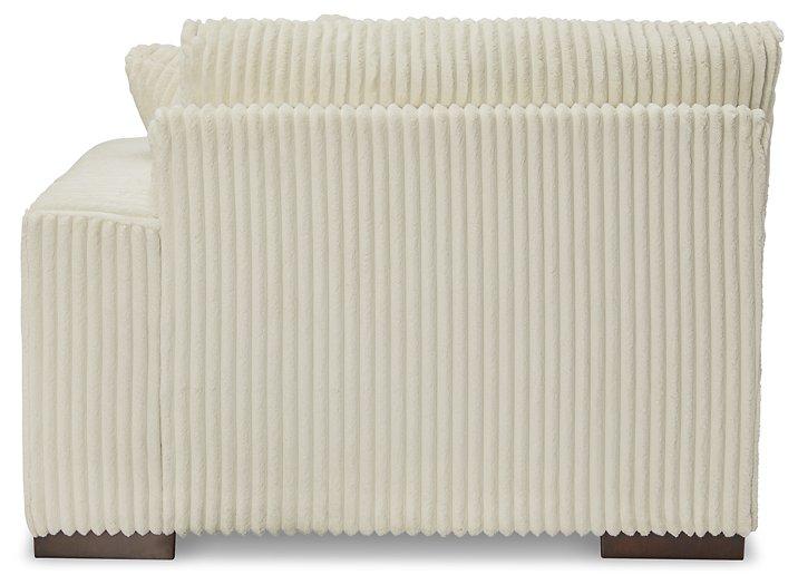 Lindyn Sectional Sofa - Holmwood's Furniture & Design Center (Somersworth, NH)