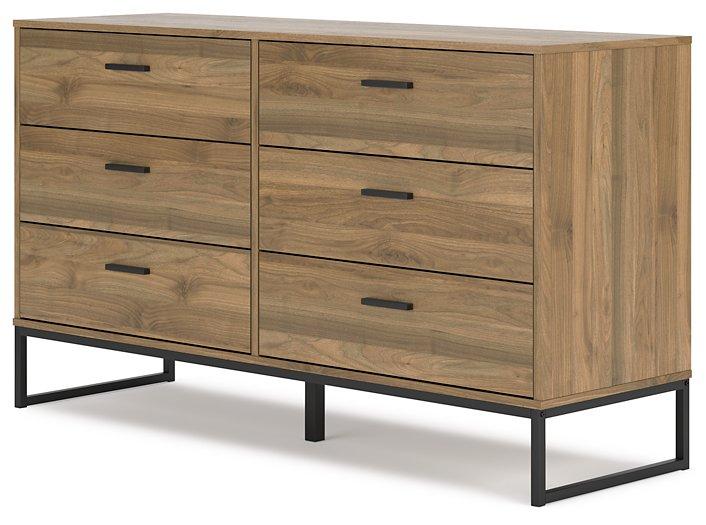 Deanlow Bedroom Package - Holmwood's Furniture & Design Center (Somersworth, NH)