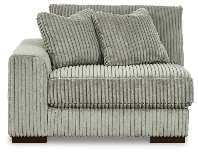 Lindyn Sectional Sofa - Holmwood's Furniture & Design Center (Somersworth, NH)