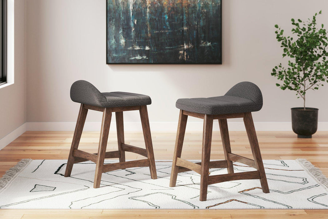 Lyncott Dining Room Set - Holmwood's Furniture & Design Center (Somersworth, NH)