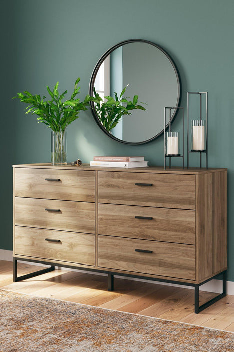 Deanlow Bedroom Package - Holmwood's Furniture & Design Center (Somersworth, NH)