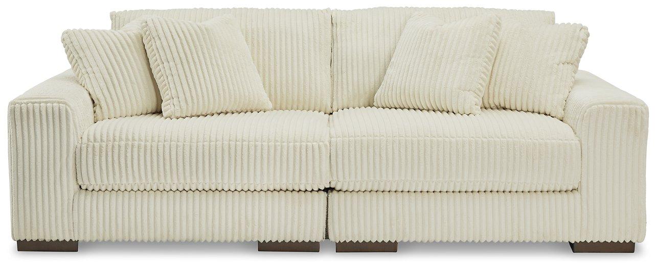 Lindyn Sectional Sofa - Holmwood's Furniture & Design Center (Somersworth, NH)