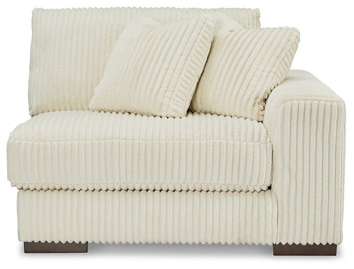 Lindyn Sectional - Holmwood's Furniture & Design Center (Somersworth, NH)