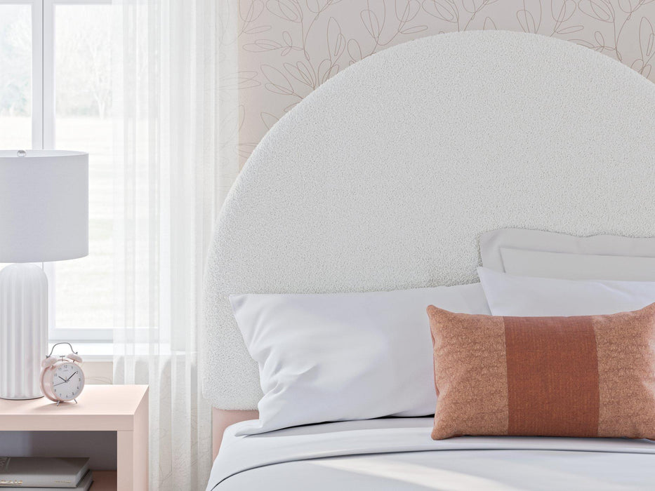Wistenpine Bedroom Package - Holmwood's Furniture & Design Center (Somersworth, NH)