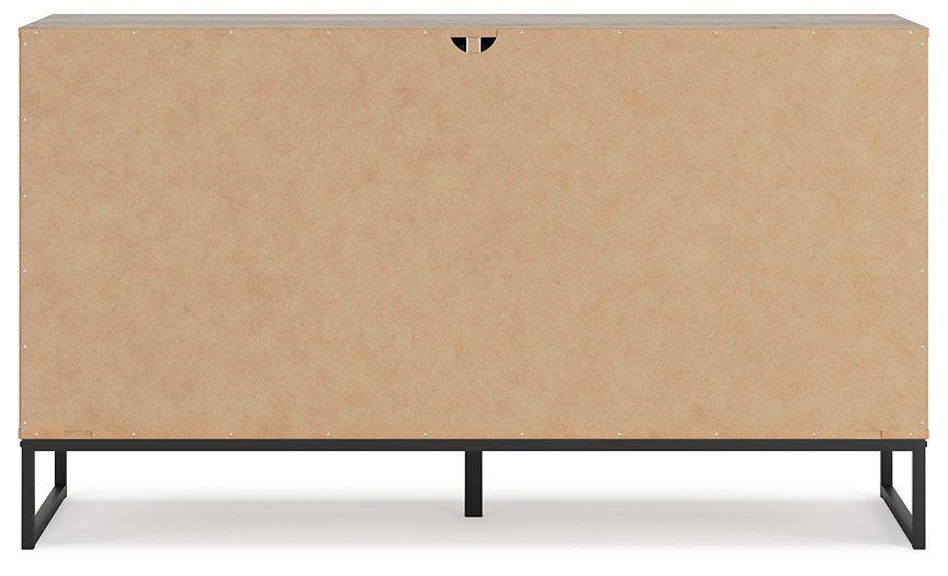 Deanlow Bedroom Package - Holmwood's Furniture & Design Center (Somersworth, NH)