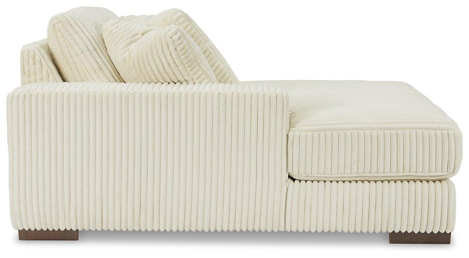Lindyn Sectional with Chaise - Holmwood's Furniture & Design Center (Somersworth, NH)