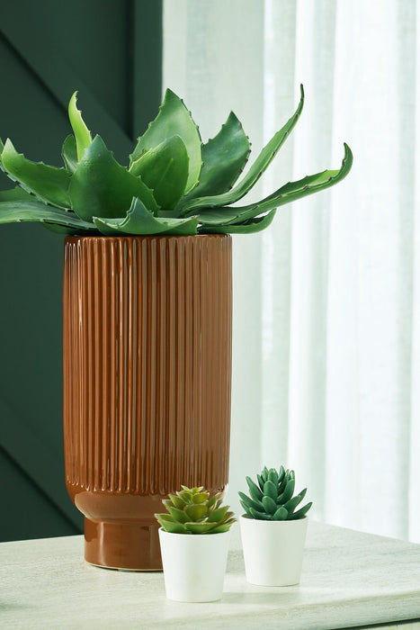 Avalyah Vase - Holmwood's Furniture & Design Center (Somersworth, NH)