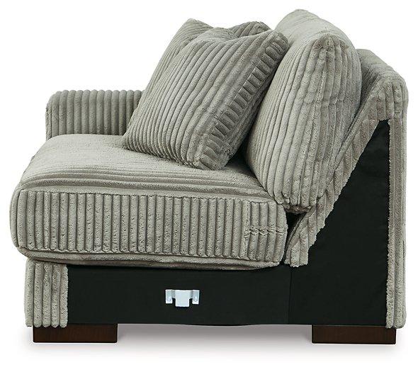 Lindyn Sectional Sofa - Holmwood's Furniture & Design Center (Somersworth, NH)