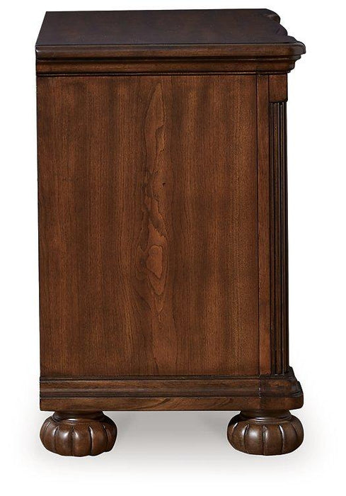Lavinton Bedroom Set - Holmwood's Furniture & Design Center (Somersworth, NH)