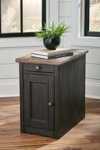 Tyler Creek End Table Set - Holmwood's Furniture & Design Center (Somersworth, NH)