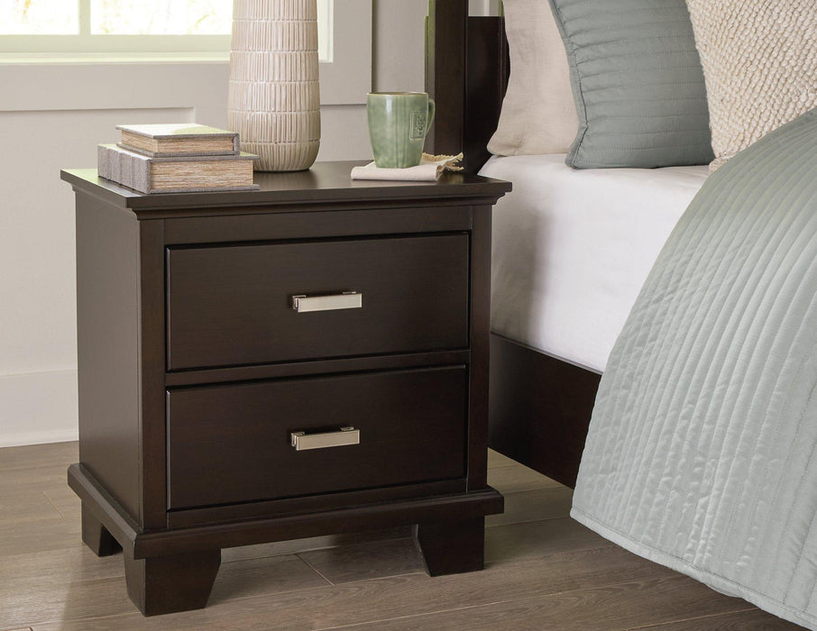 Covetown Bedroom Package - Holmwood's Furniture & Design Center (Somersworth, NH)