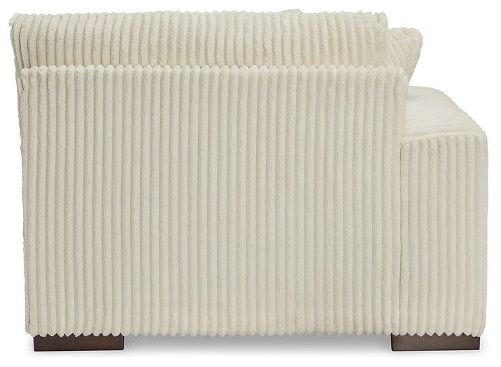 Lindyn Sectional Sofa - Holmwood's Furniture & Design Center (Somersworth, NH)