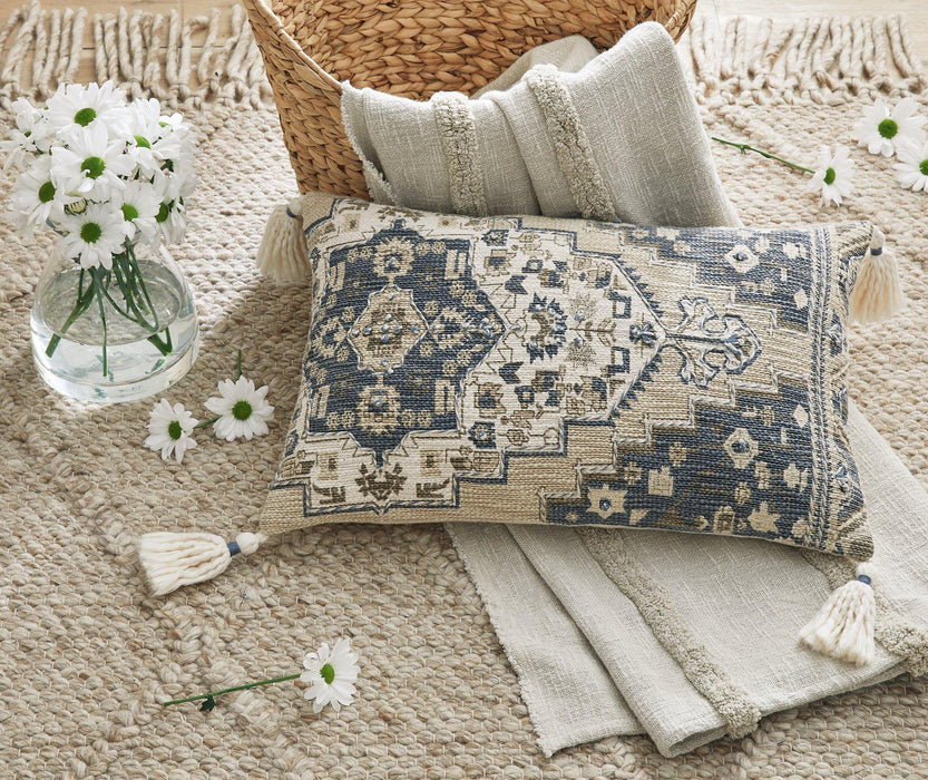 Winbury Pillow - Holmwood's Furniture & Design Center (Somersworth, NH)