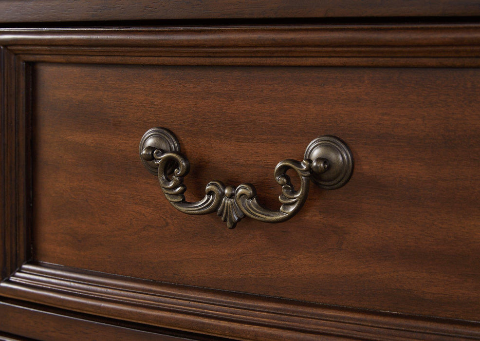 Lavinton Bedroom Set - Holmwood's Furniture & Design Center (Somersworth, NH)