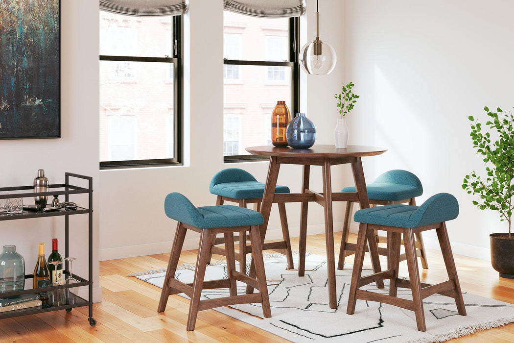 Lyncott Dining Room Set - Holmwood's Furniture & Design Center (Somersworth, NH)