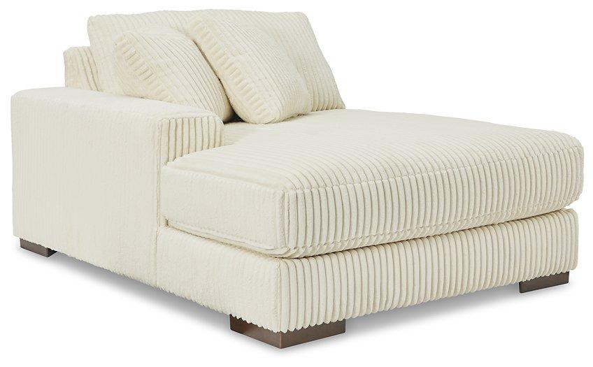 Lindyn Sectional with Chaise - Holmwood's Furniture & Design Center (Somersworth, NH)
