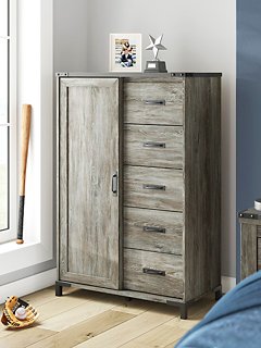 Frandern Dressing Chest - Holmwood's Furniture & Design Center (Somersworth, NH)