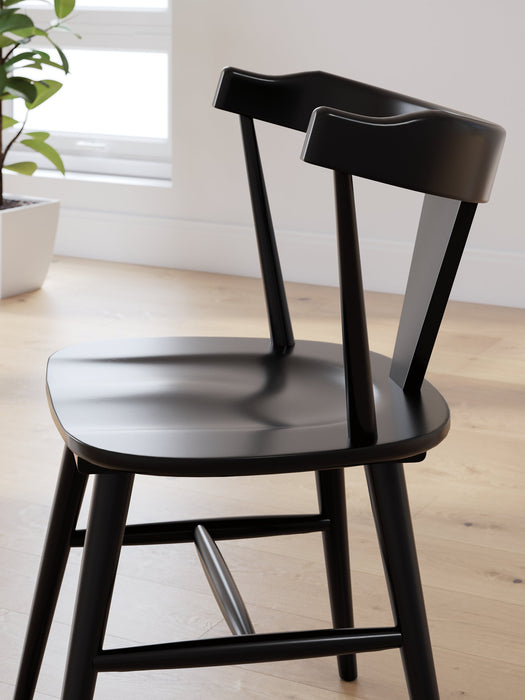 Gretlynn Dining Chair - Holmwood's Furniture & Design Center (Somersworth, NH)