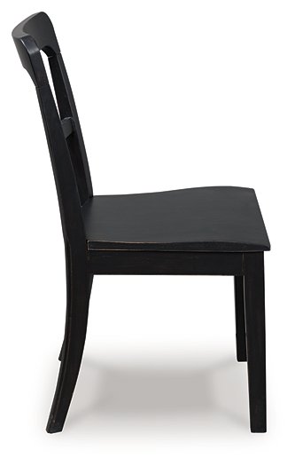 Greddinton Dining Chair - Holmwood's Furniture & Design Center (Somersworth, NH)