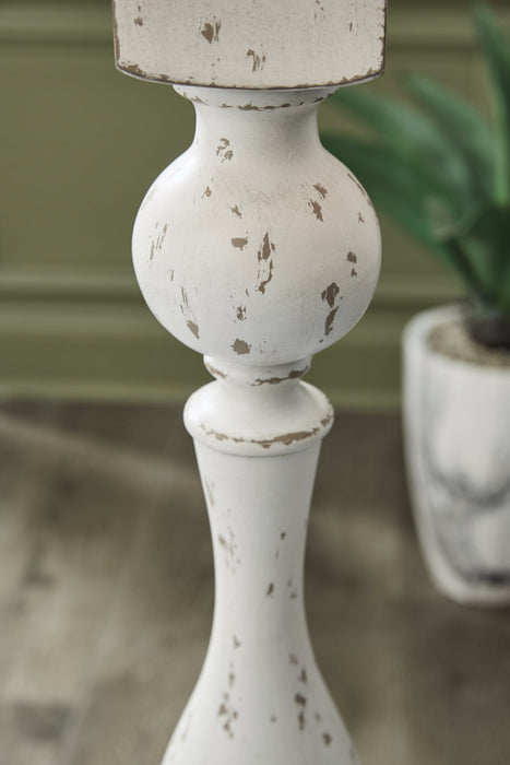 Madsbrook Floor Lamp - Holmwood's Furniture & Design Center (Somersworth, NH)
