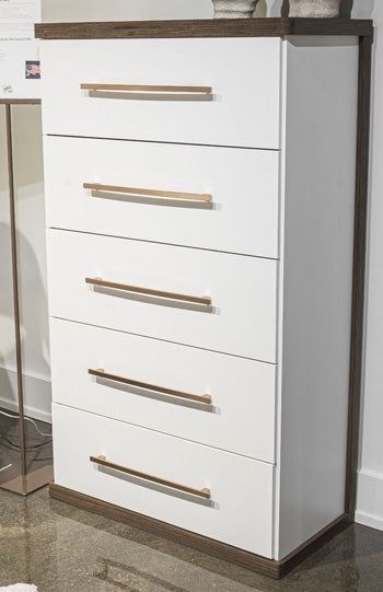 Kendanport Chest of Drawers - Holmwood's Furniture & Design Center (Somersworth, NH)