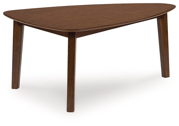 Lyncott Table (Set of 3) - Holmwood's Furniture & Design Center (Somersworth, NH)