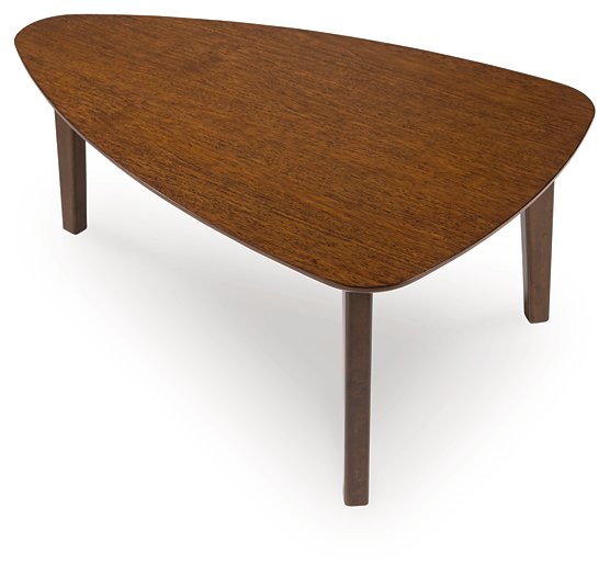 Lyncott Table (Set of 3) - Holmwood's Furniture & Design Center (Somersworth, NH)